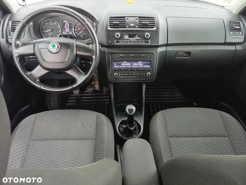 Skoda Roomster 1.4 16V Comfort - 12