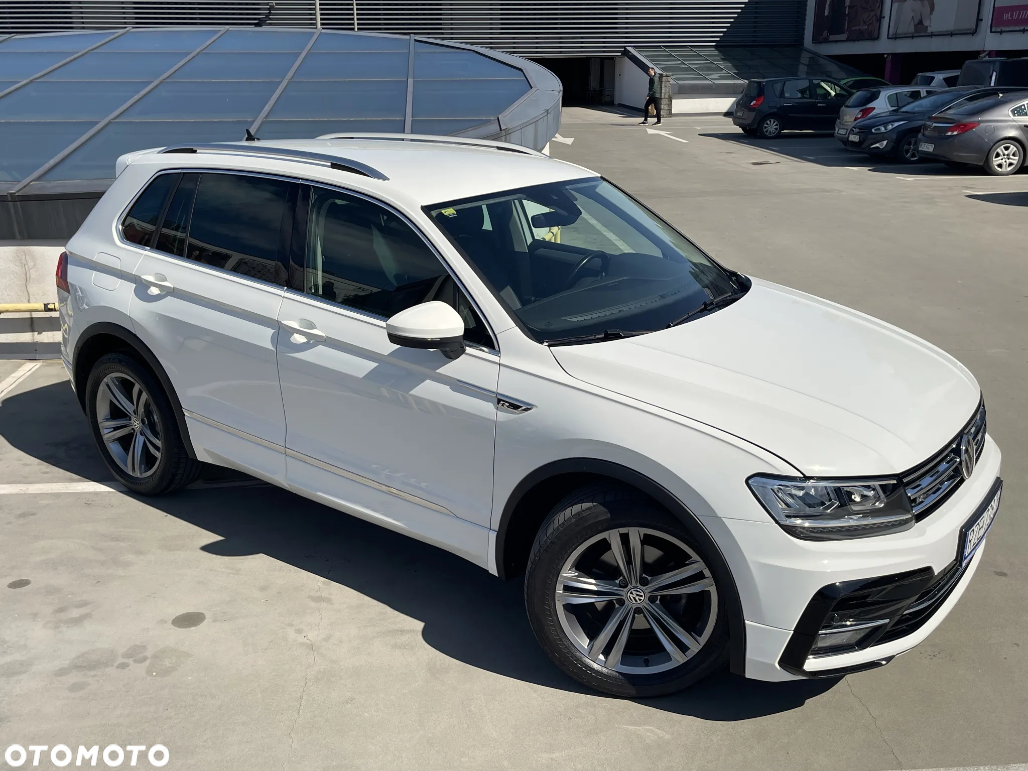 Volkswagen Tiguan 2.0 TDI SCR 4MOTION DSG R-Line - 3