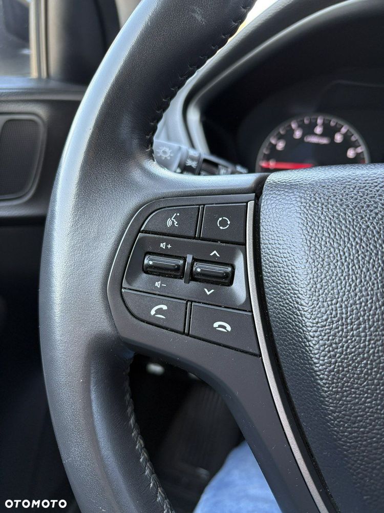 Hyundai i20 - 19