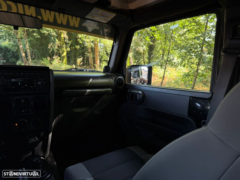 Jeep Wrangler - 29