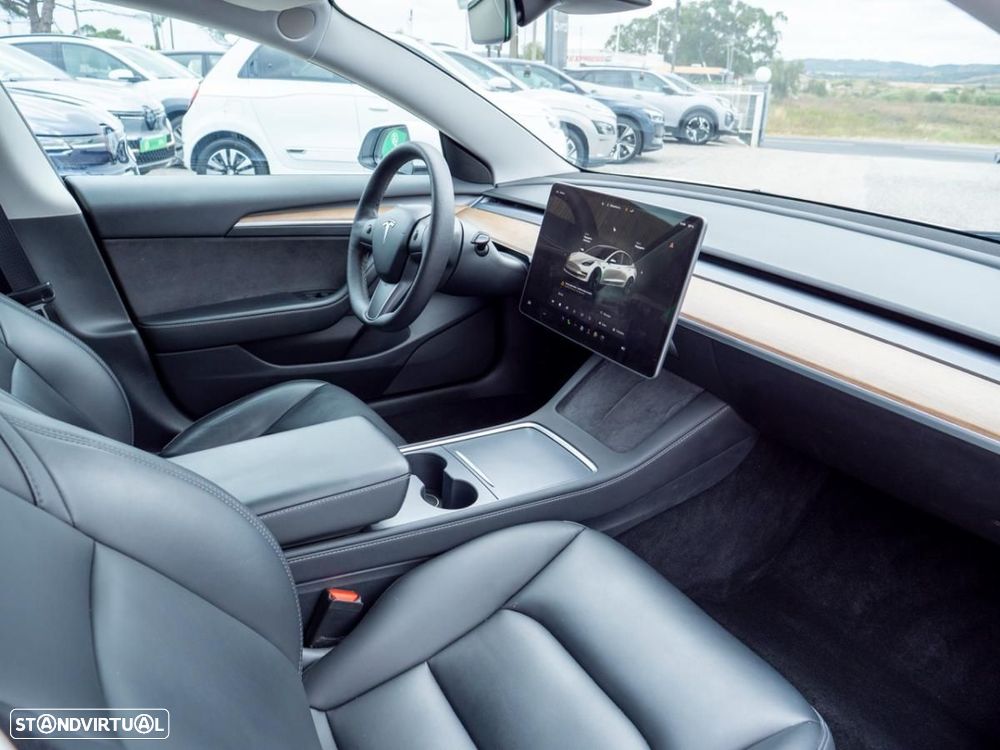 Tesla Model 3 - 18