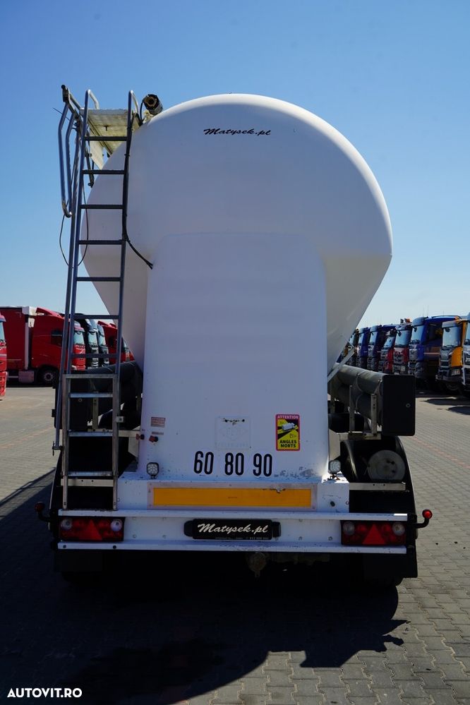 Feldbinder / CEMENTONACZEPA / 5 KOMÓR / 40 000 L / SILOS / ALUFELGI - 12