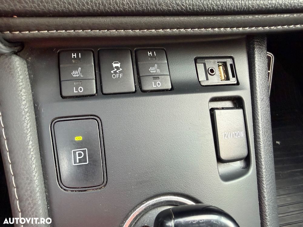 Toyota Auris 1.8 L VVT-i Sol + - 11