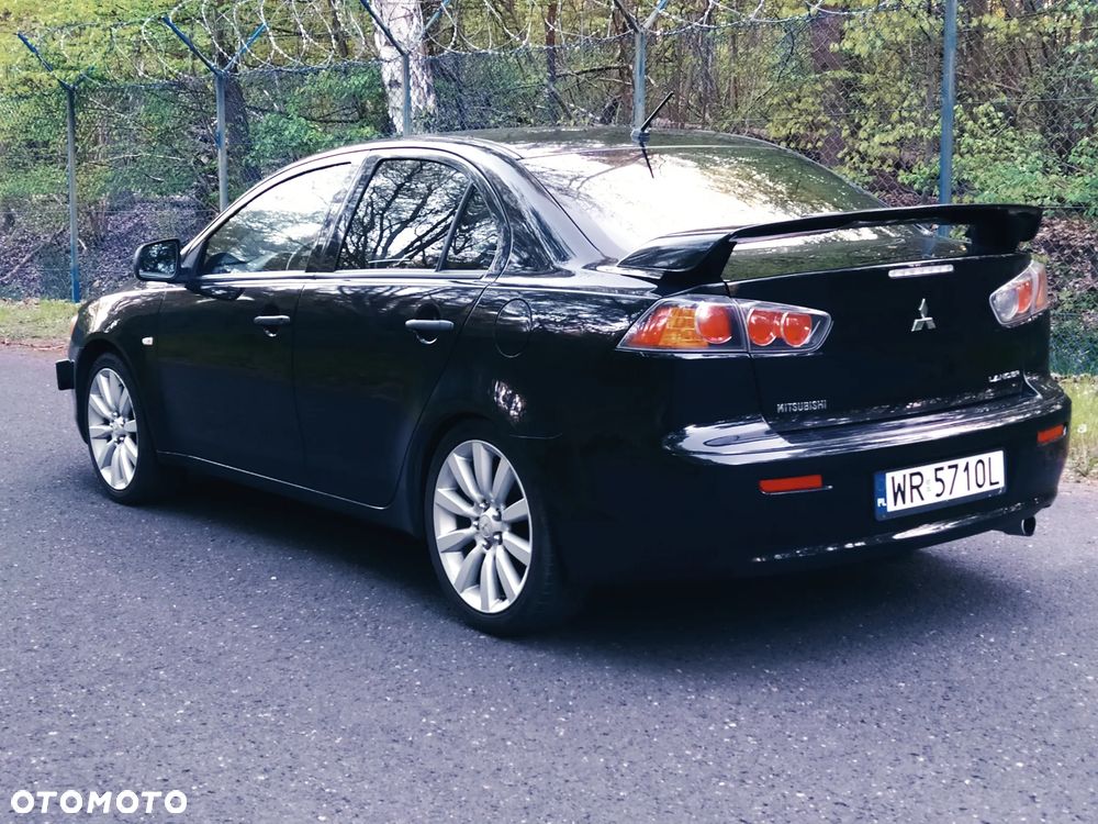 Mitsubishi Lancer 1.6 Intense - 9