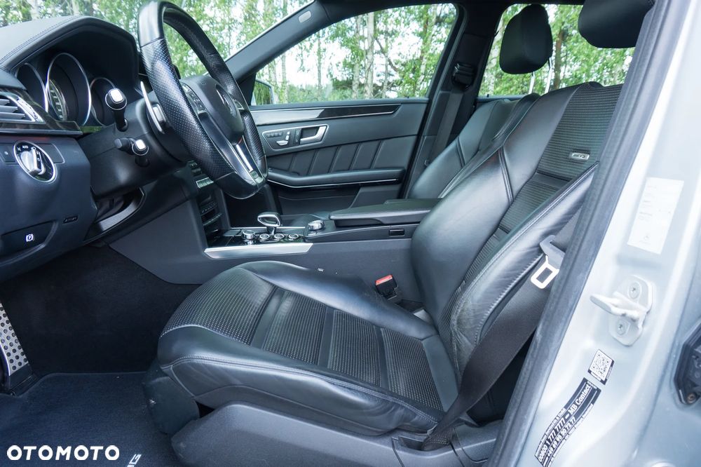 Mercedes-Benz Klasa E 63 AMG T 4Matic AMG Speedshift MCT - 24