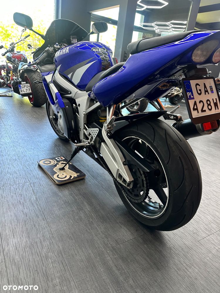 Yamaha R6 - 7