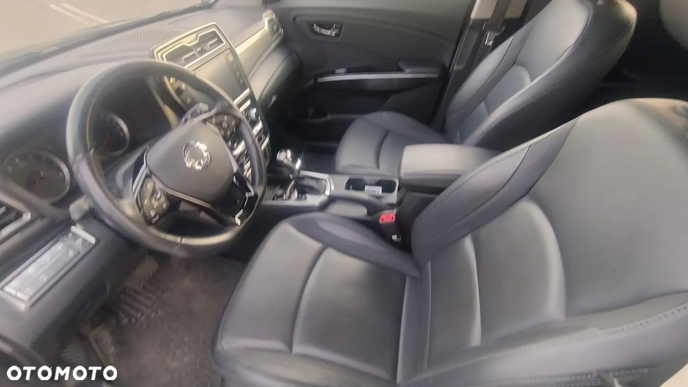 SsangYong/KGM Tivoli 1.5 T-GDI 4WD Automatik Onyx - 31
