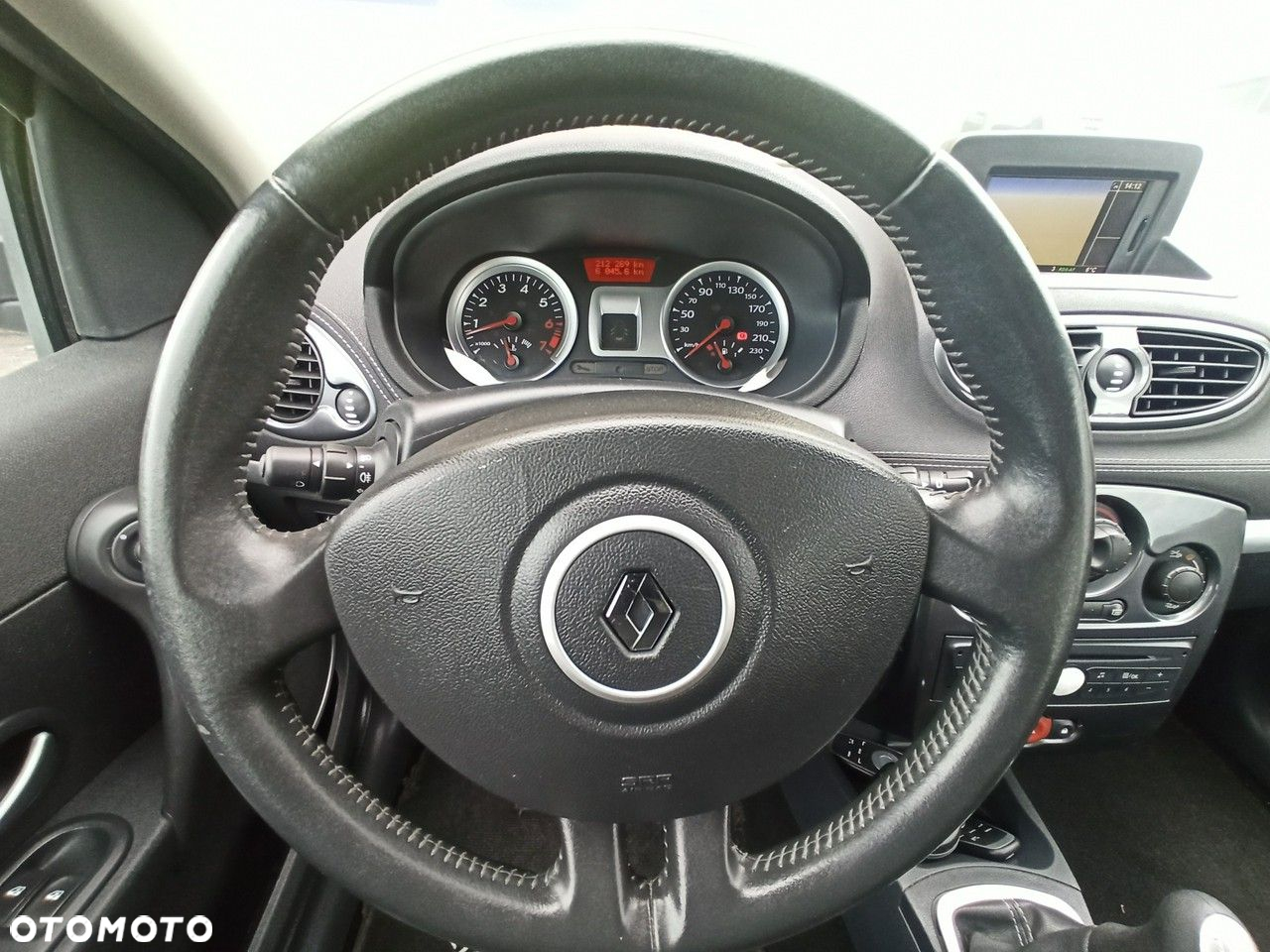 Renault Clio 1.2 16V 75 TomTom Edition - 12