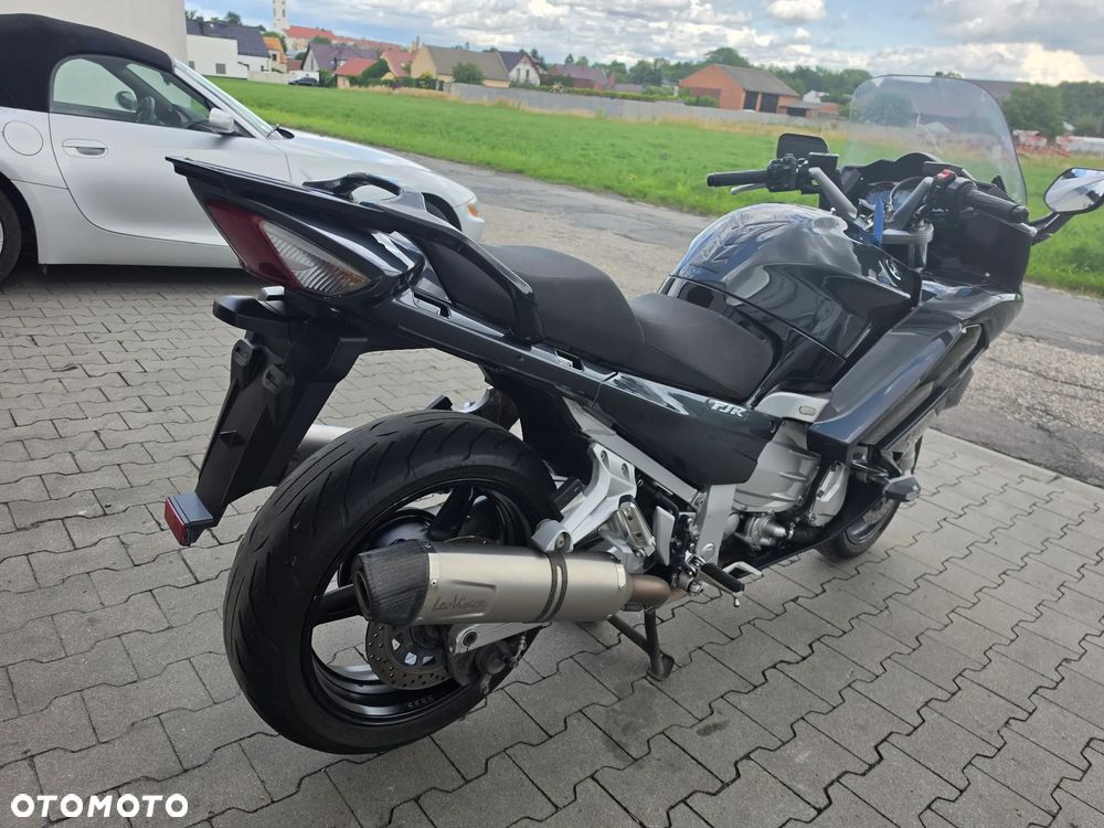 Yamaha FJR - 6