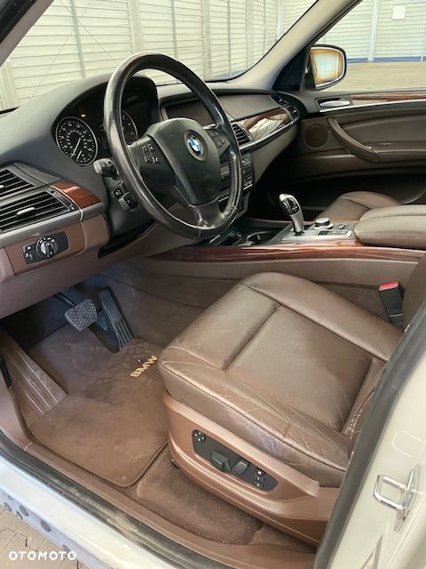 BMW X5 3.0si xDrive - 9