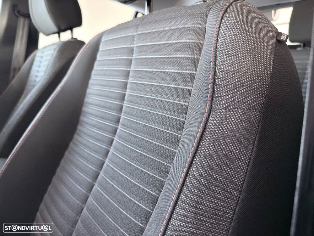 Peugeot e-208 50 kWh Allure Pack - 23