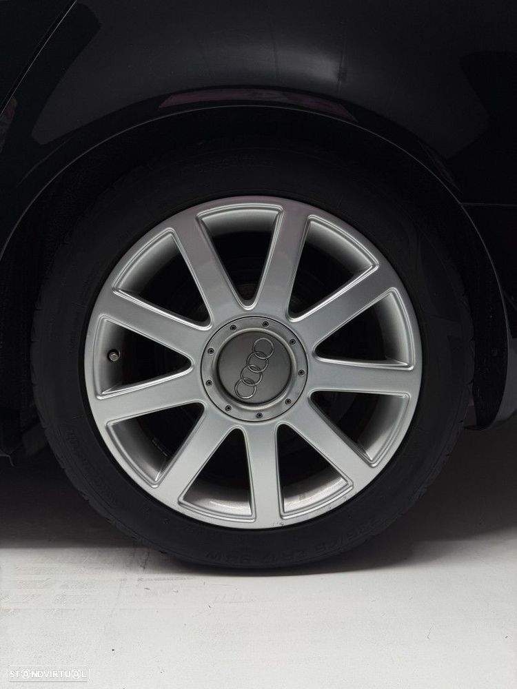 Audi A4 Avant 2.0 TDi S-line - 25