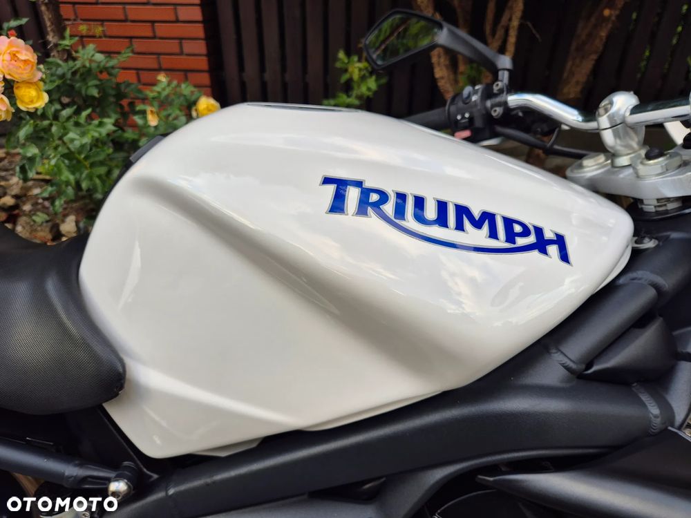 Triumph Street Triple - 34