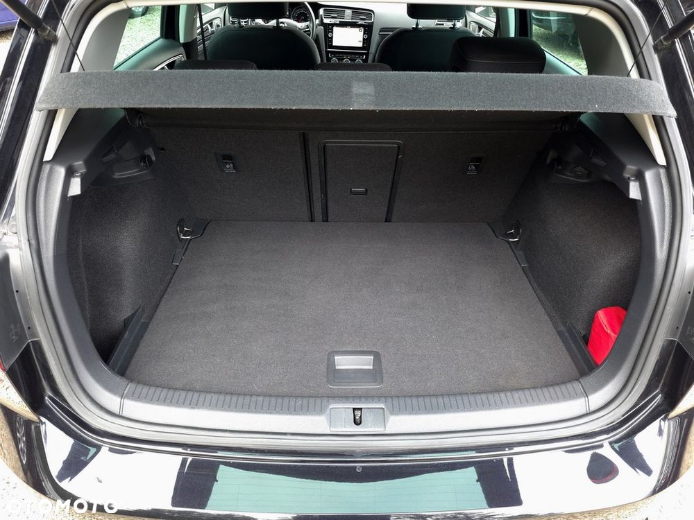 Volkswagen Golf - 36