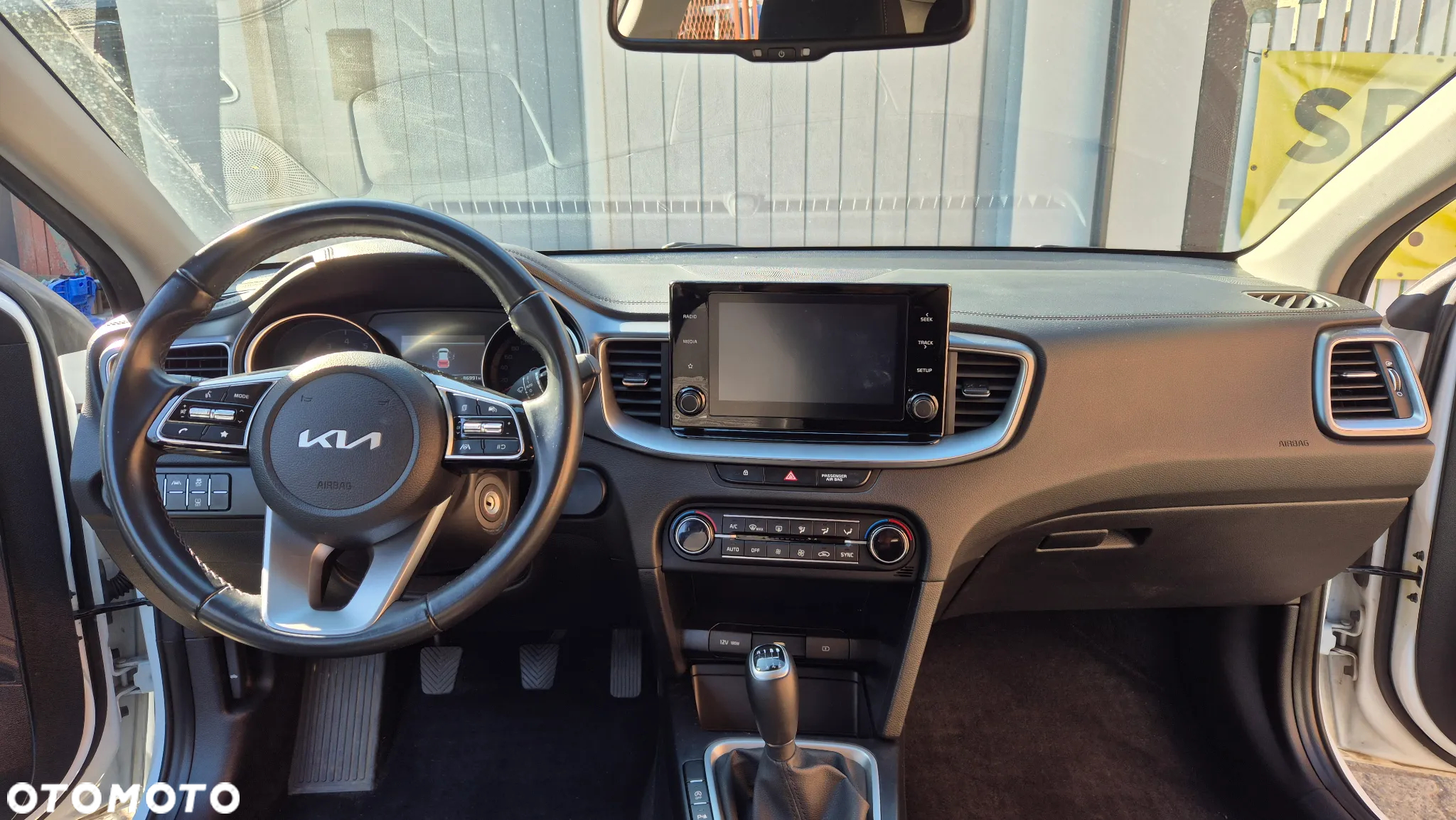 Kia Ceed 1.5 T-GDI M - 24