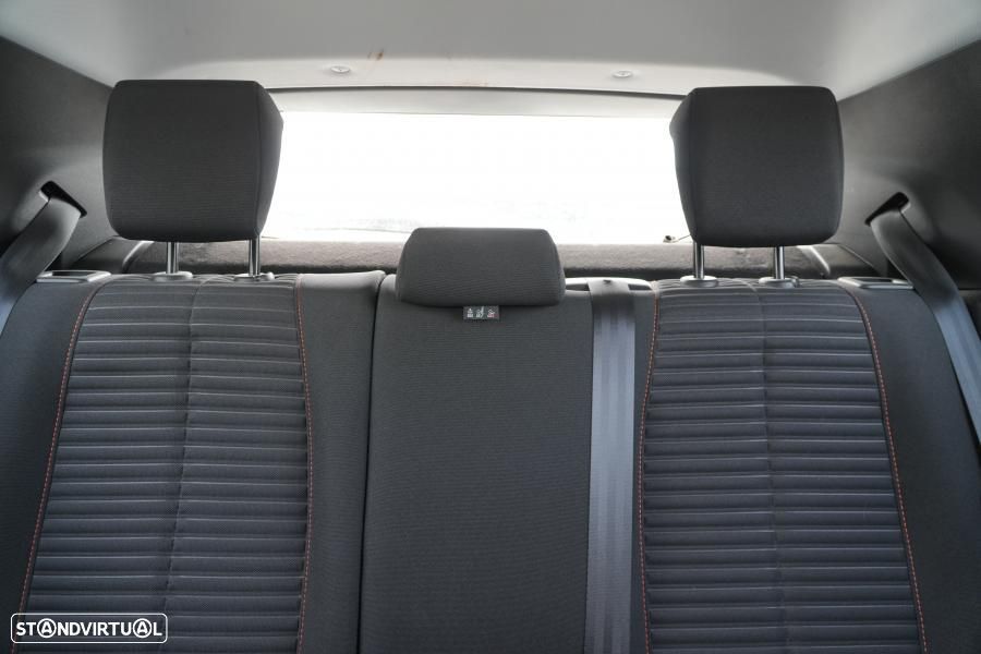 Peugeot 2008 1.2 PureTech Allure Pack EAT8 - 16