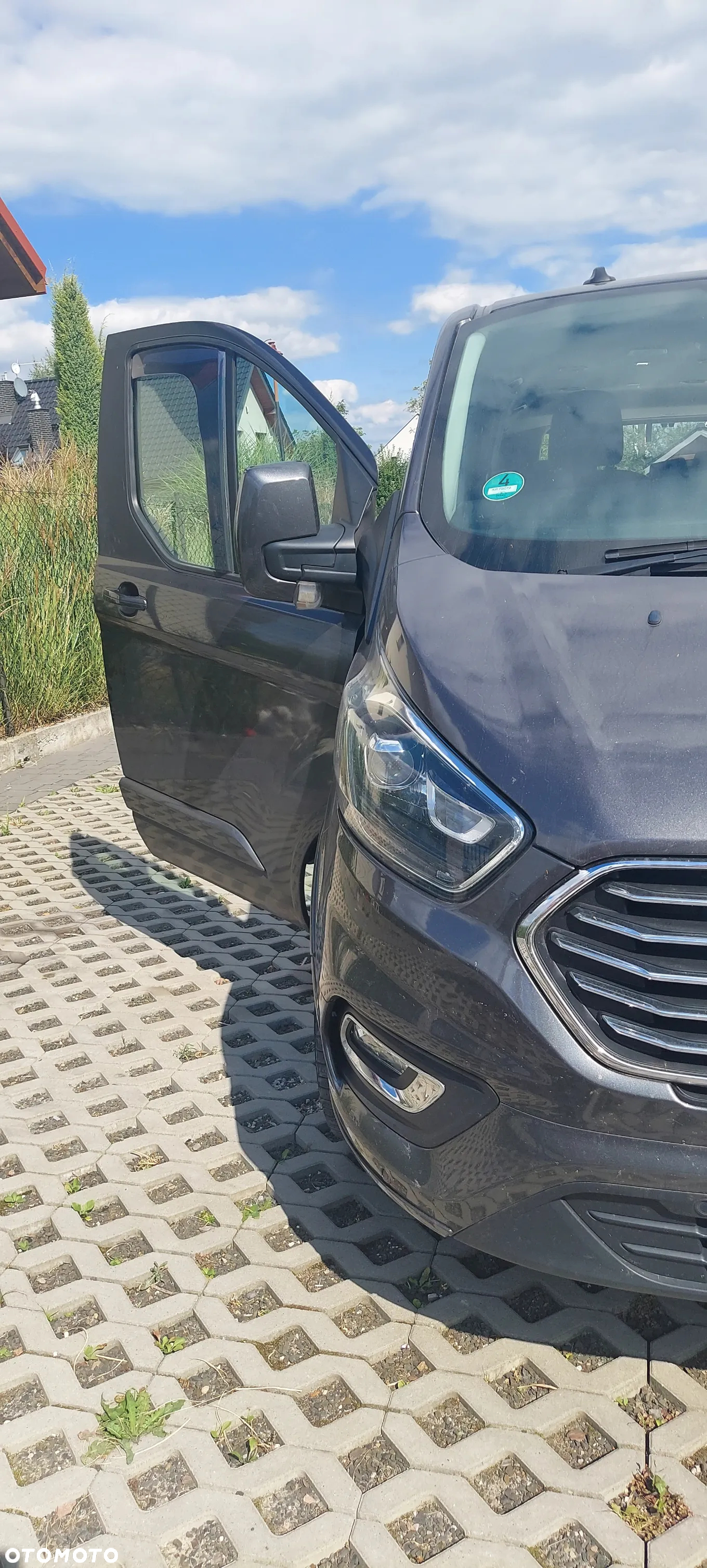 Ford Tourneo Custom - 16