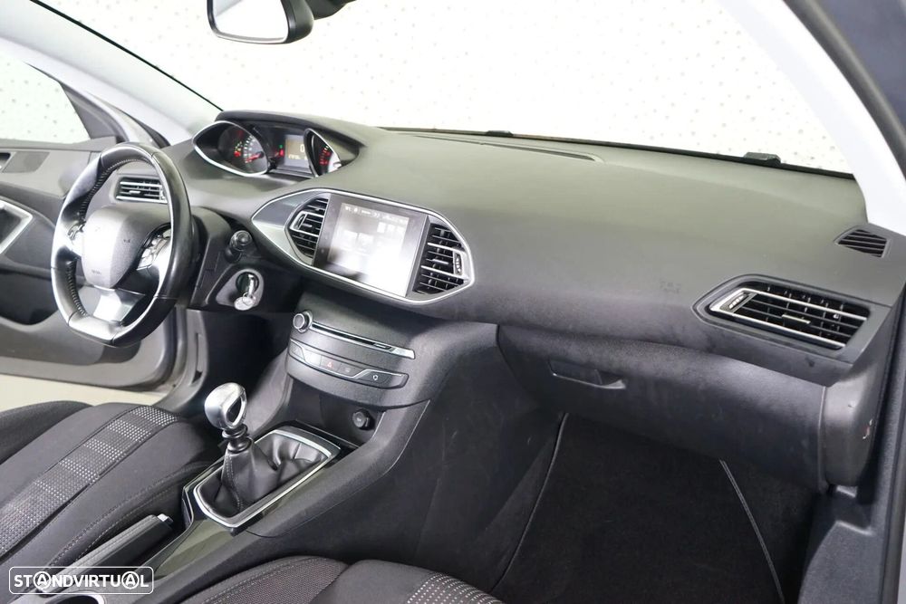 Peugeot 308 SW 1.6 BlueHDi Allure - 17