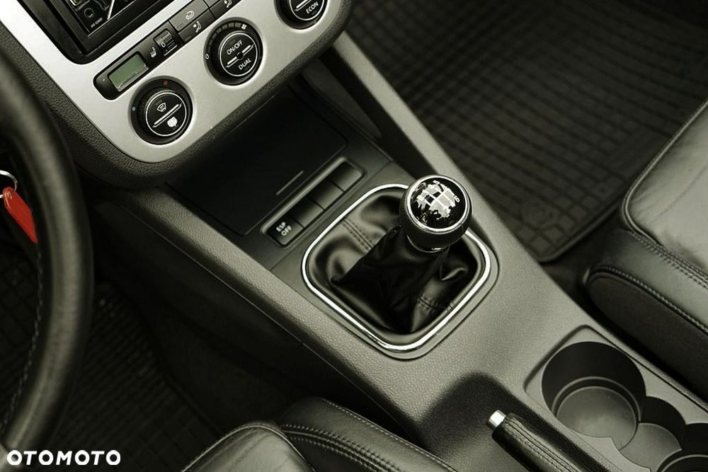 Volkswagen Eos - 27