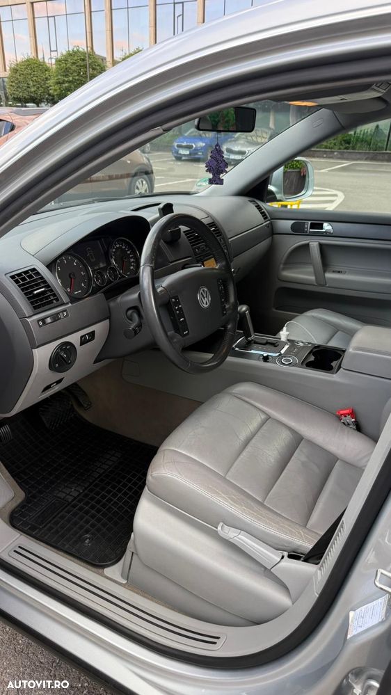 Volkswagen Touareg - 17