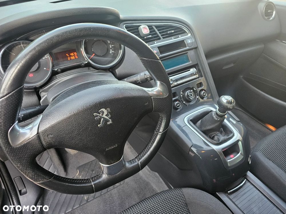 Peugeot 5008 - 18