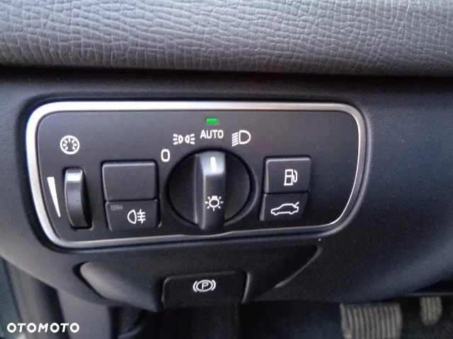 Volvo XC 60 D4 AWD Summum - 25