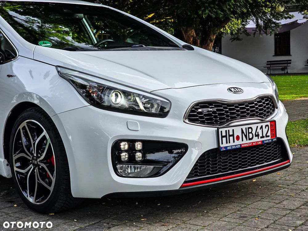 Kia Ceed - 1