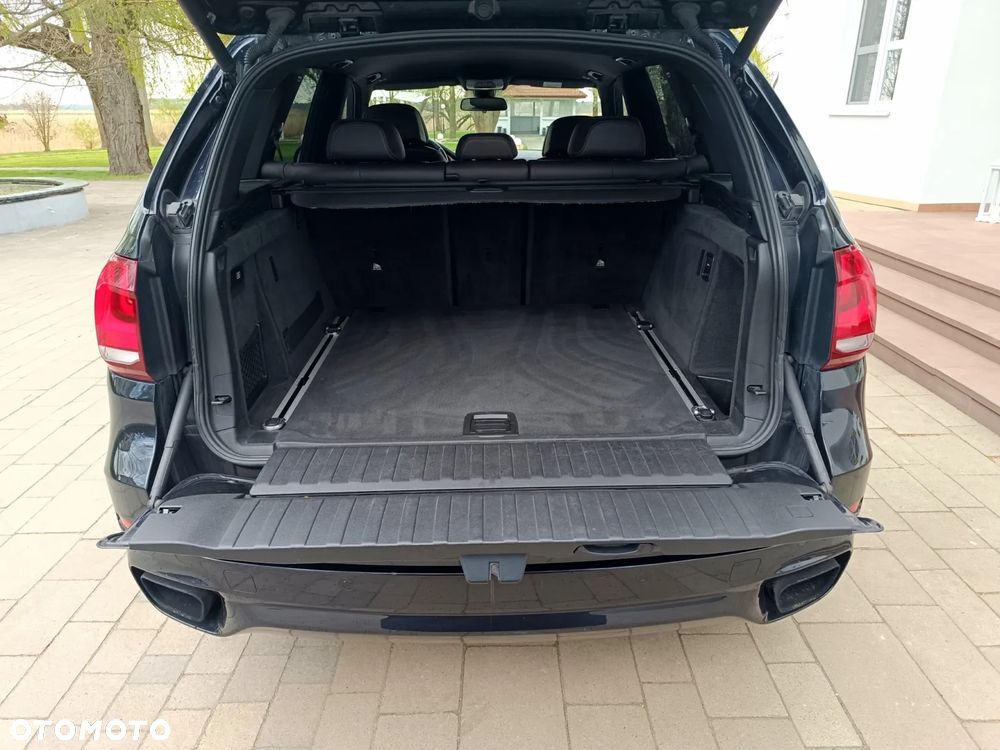 BMW X5 M M50d Sport-Aut - 36