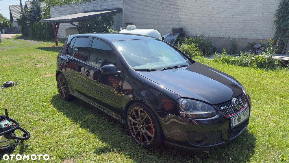 Volkswagen Golf - 8