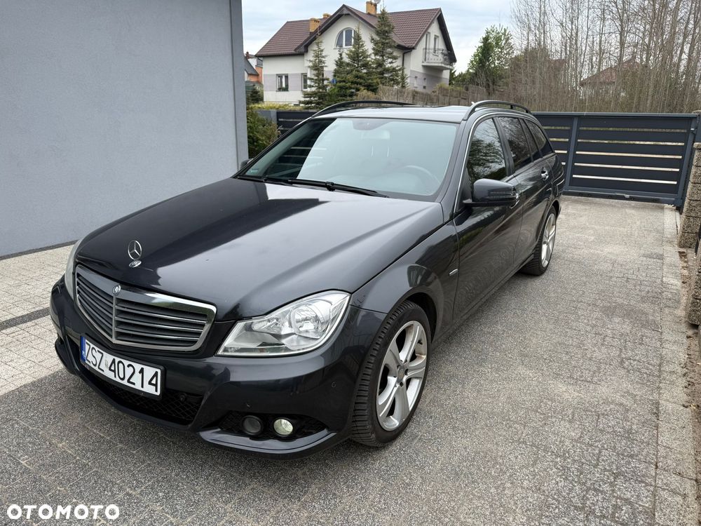 Mercedes-Benz Klasa C 200 CGI BlueEFFICIENCY Elegance - 2