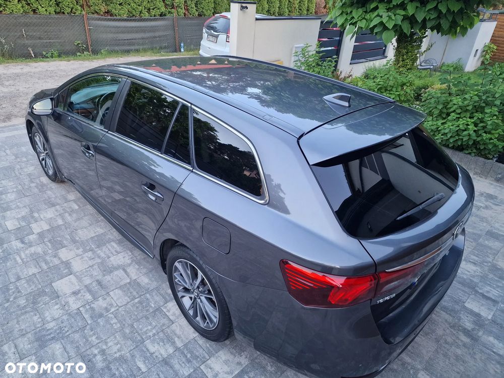 Toyota Avensis 2.0 D-4D Prestige - 12