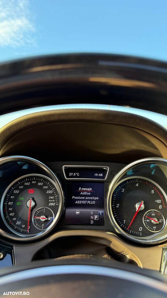 Mercedes-Benz GLE - 11