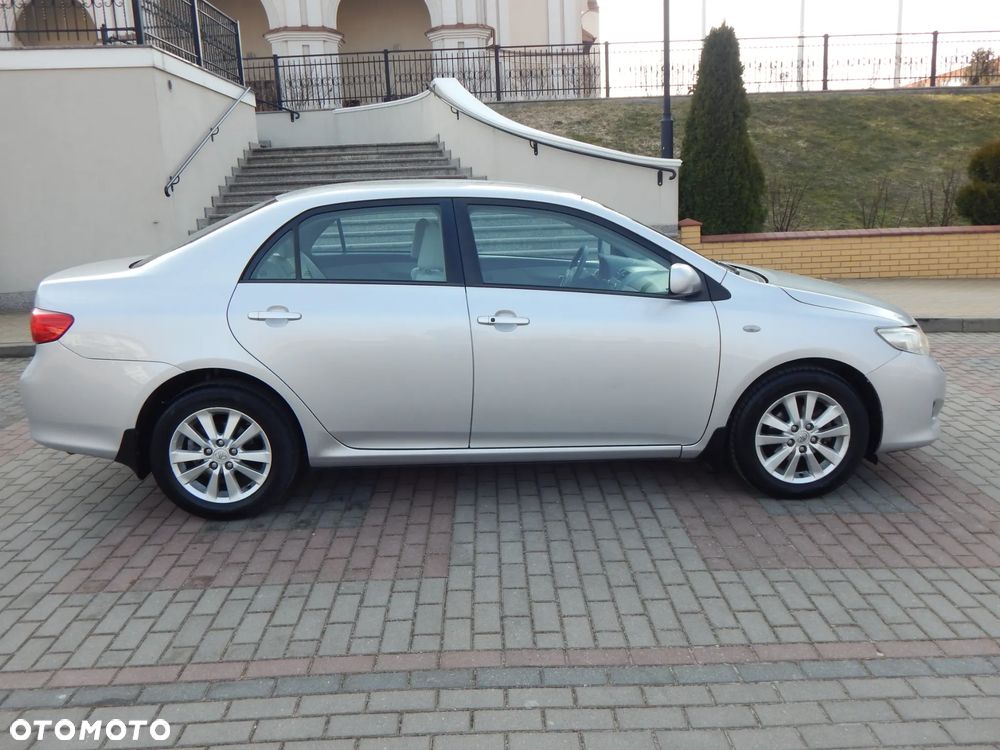 Toyota Corolla 1.6 Premium - 16