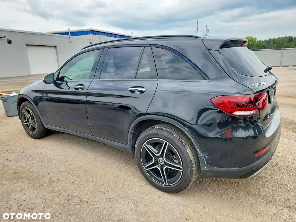 Mercedes-Benz GLC 300 4Matic 9G-TRONIC - 2