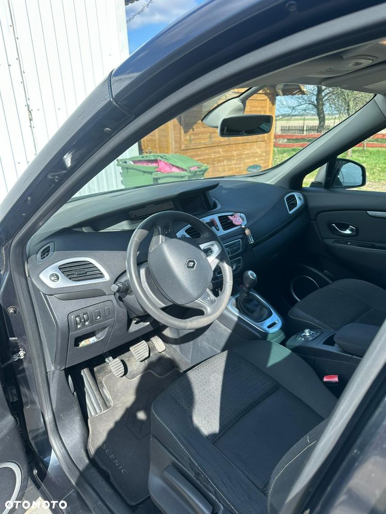 Renault Scenic 1.4 16V TCE Privilege - 9