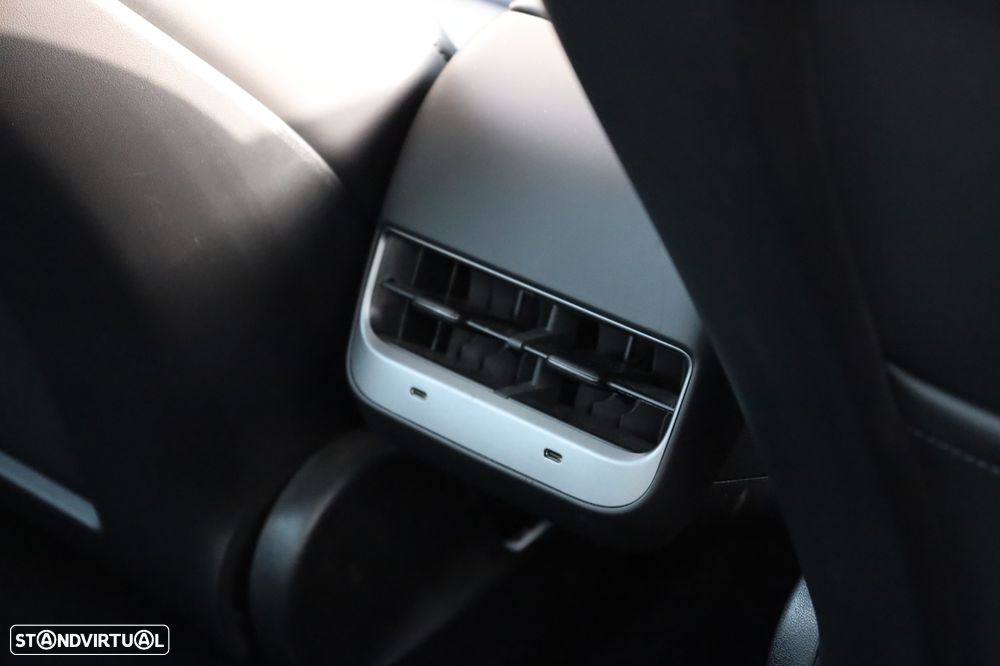 Tesla Model 3 Long-Range Dual Motor AWD - 26