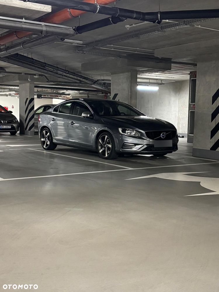 Volvo S60 T5 Drive-E R-Design Momentum - 2