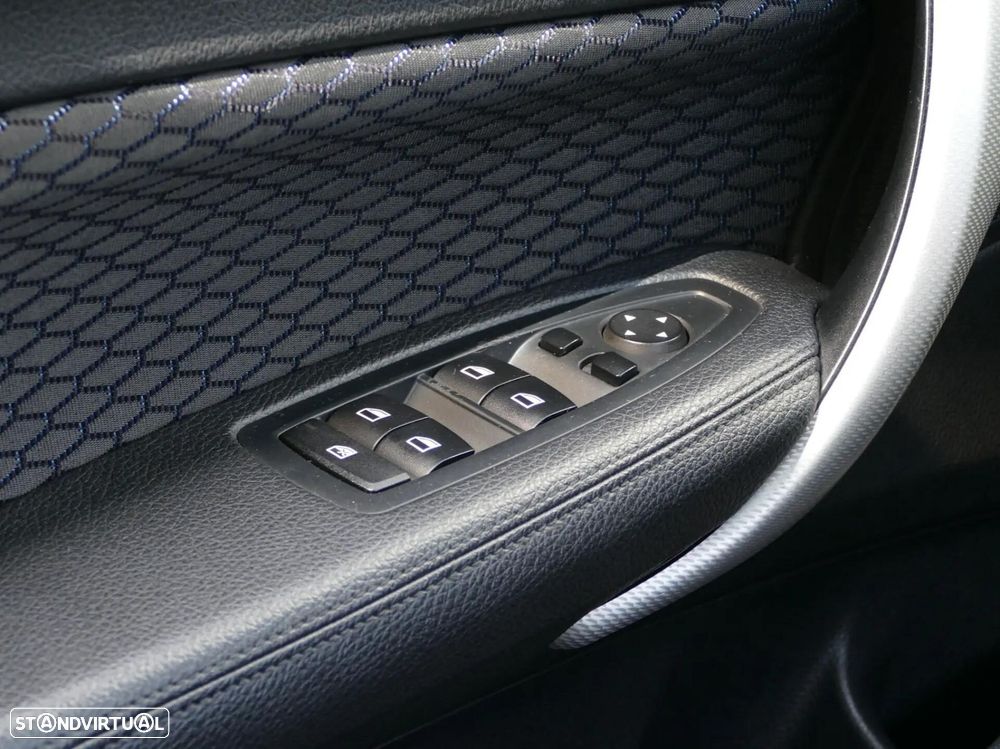 BMW 116 d Pack M - 35