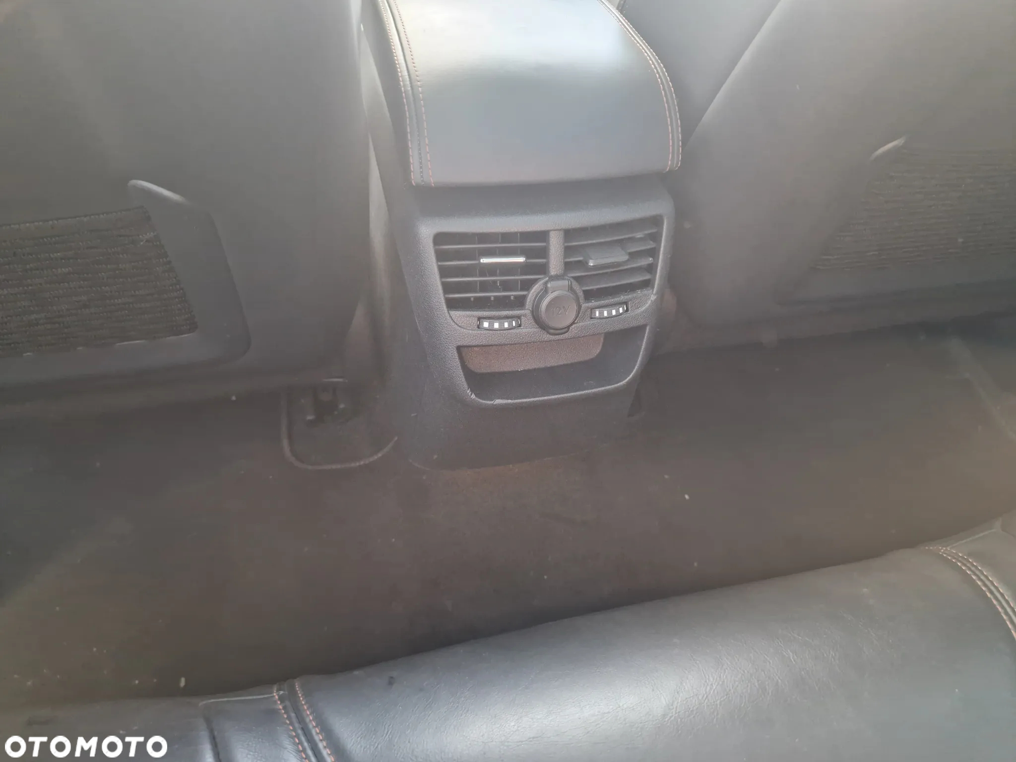 Peugeot 508 RXH 2.0 HDi HYbrid4 - 28