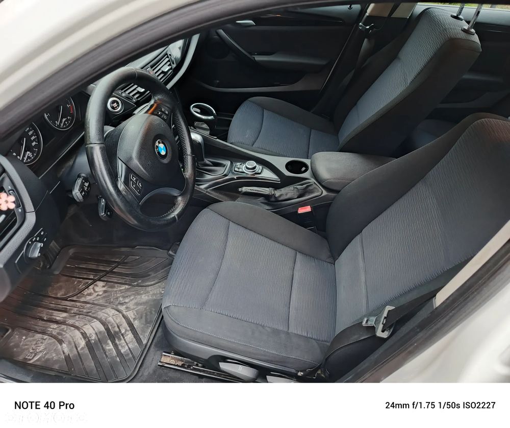BMW X1 xDrive18d - 10