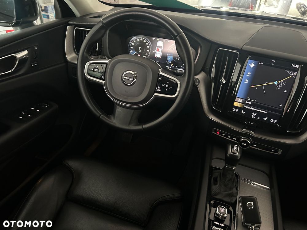 Volvo XC 60 D3 Geartronic Momentum - 22