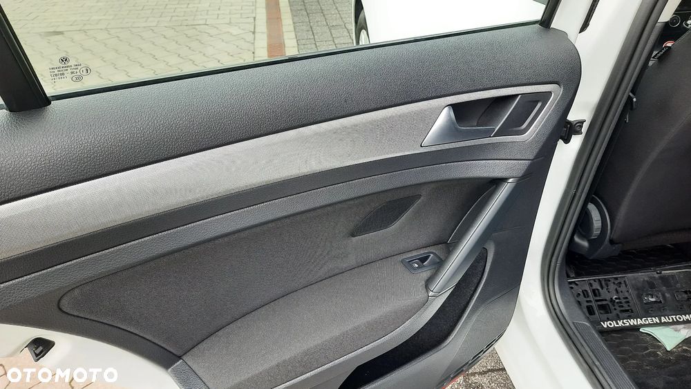 Volkswagen Golf VII 1.0 TSI BMT Trendline - 10