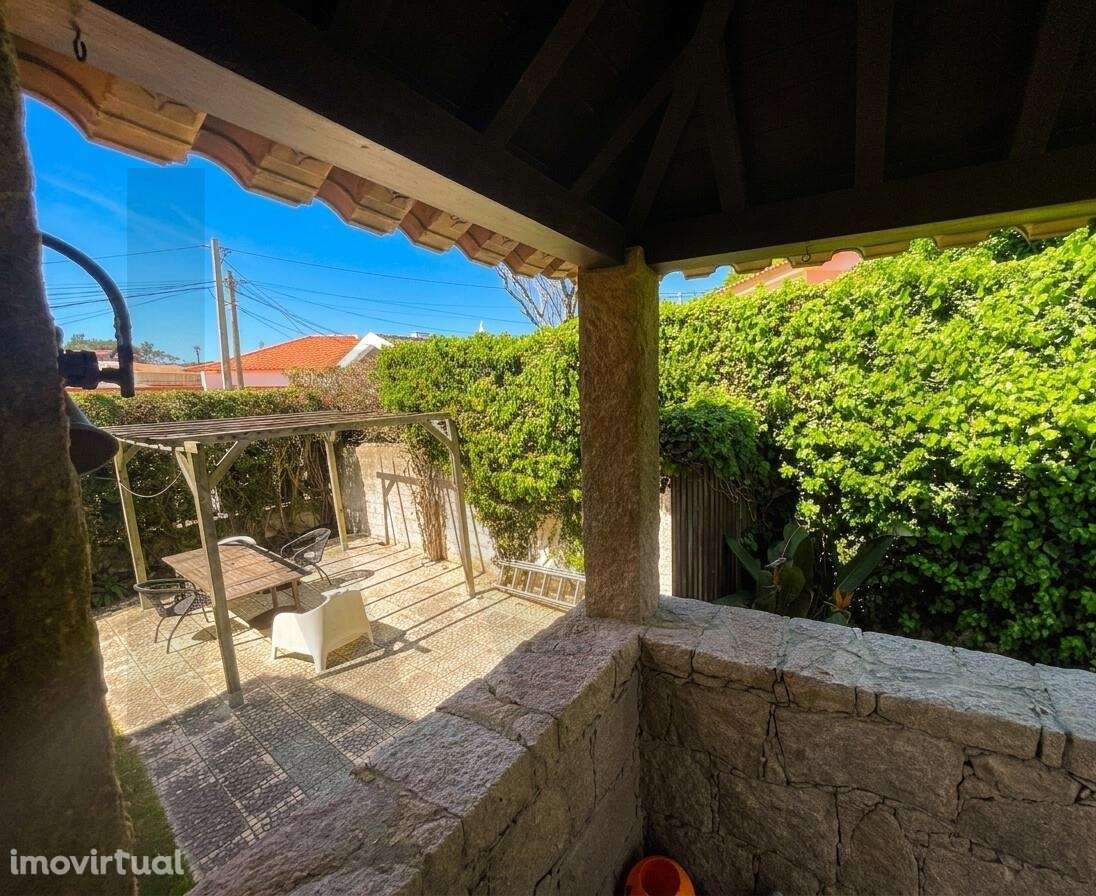 Moradia com zona de jardim e varandas com vista Mar, junto ao centro d - Grande imagem: 3/53