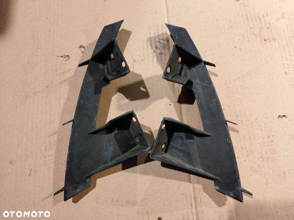 Ślizg,mocowanie zderzaka przód Audi Q7