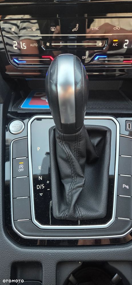 Volkswagen Passat - 15