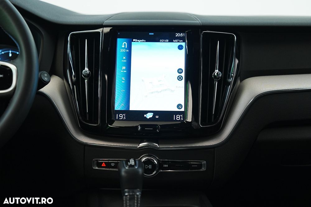 Volvo XC 60 D4 Geartronic RDesign - 23