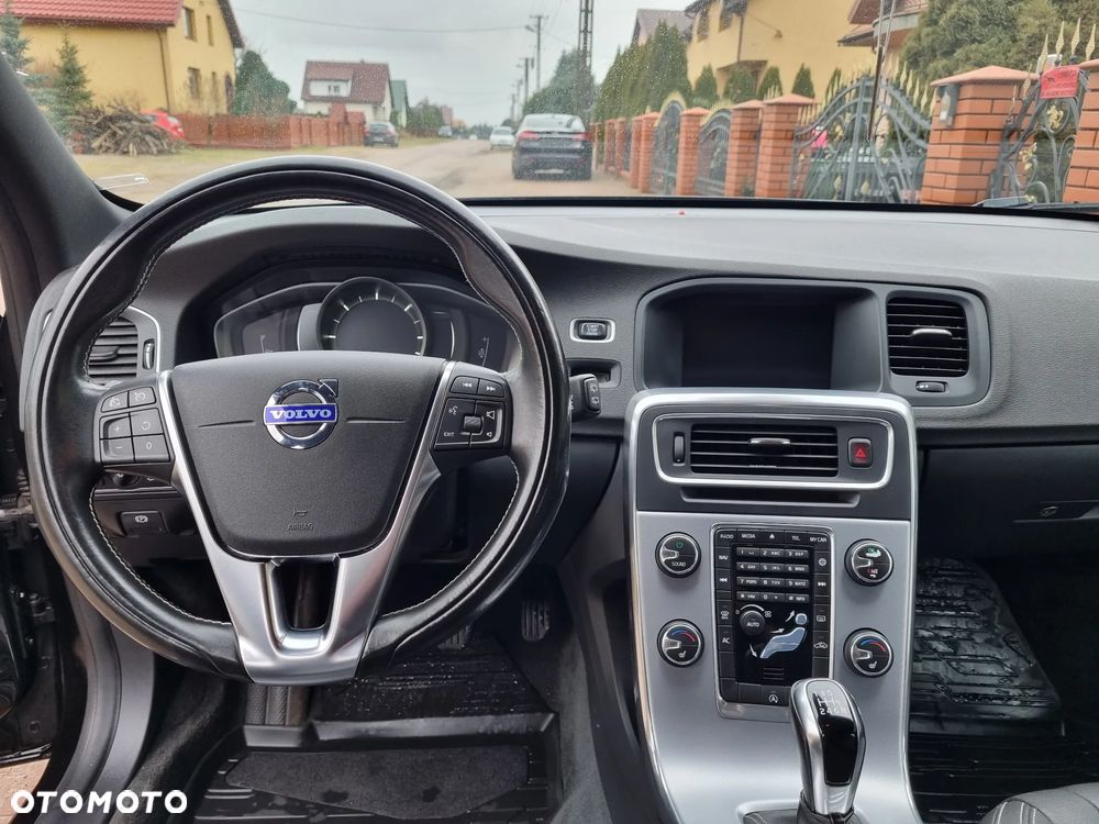 Volvo V60 D2 Drive-E Momentum - 22