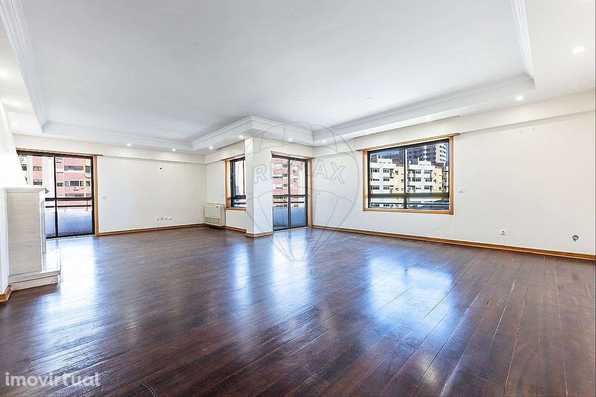 Apartamento T4 para venda - Grande imagem: 3/32