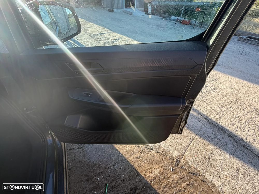 VW Caddy 25 2.0 TDI DSG - 8