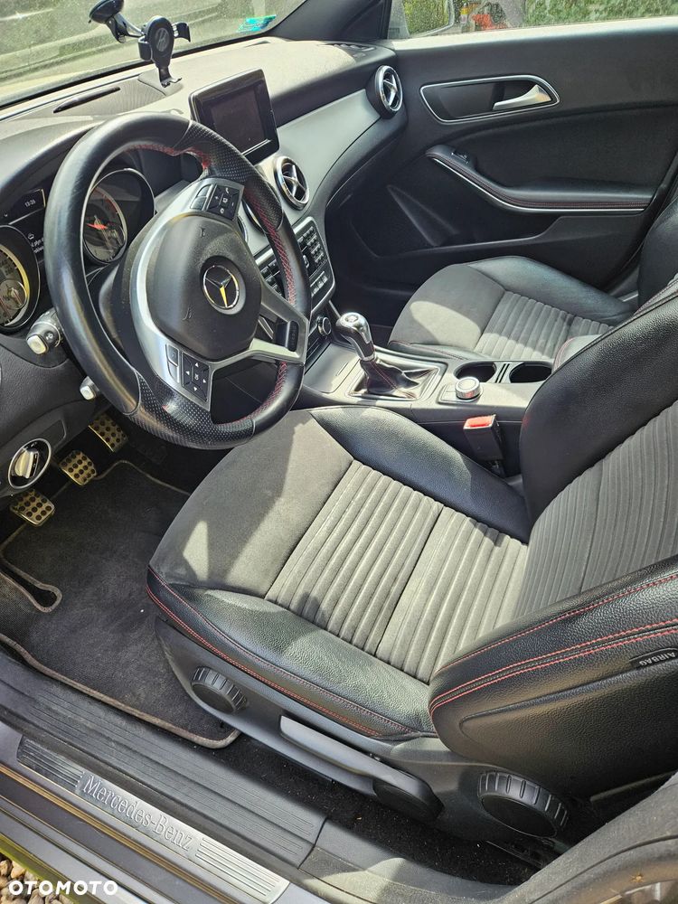 Mercedes-Benz CLA - 9